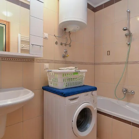 アパート Anto 1772 プーラ