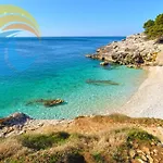 Anto 1772 * Πούλα