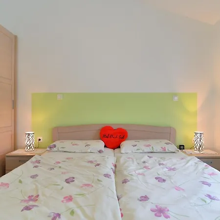 Apartment Anto 1772 Pula