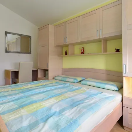 Anto 1772 Lejlighed